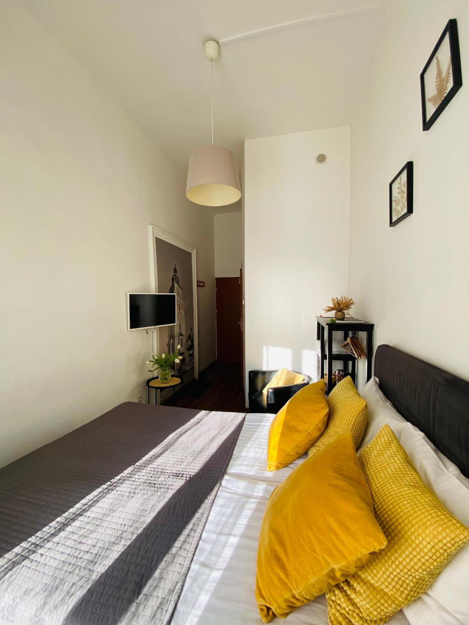 Krakow Apartments & Rooms Luaran gambar